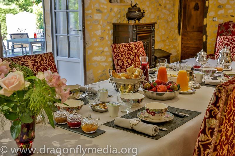 Bed and Breakfast Le Grand Cedre Lolme Экстерьер фото